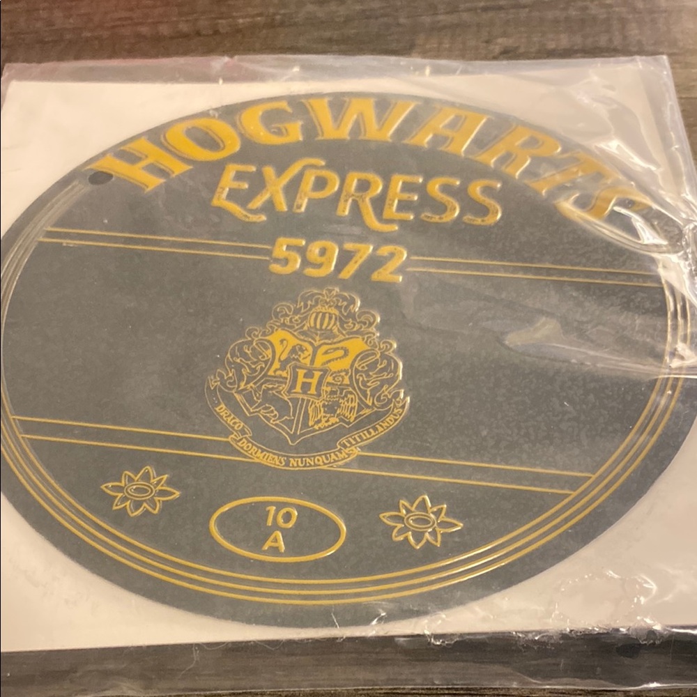 ❤️ 5 for $25 ❤️Exclusive Harry Potter Hogwarts Express Decoration with Stand